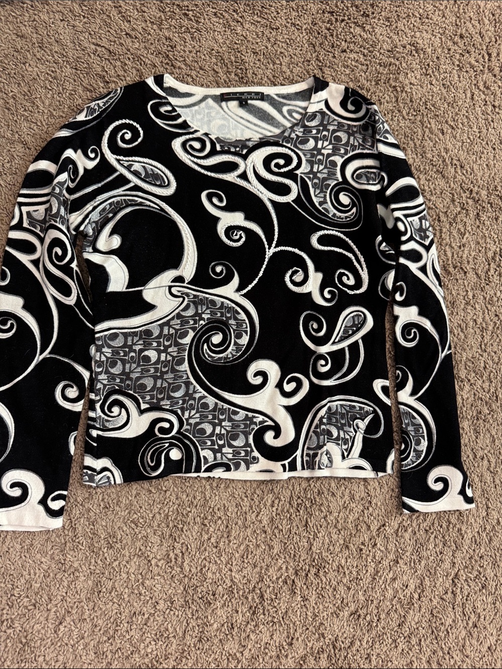 Pierri New York Black and White Swirl Knit Top Beaded